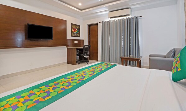 Chambre Prestige double | Minibar, bureau, fer et planche à repasser, accès au Wi-Fi (inclus)