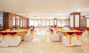 Banquet hall - Treebo Premium Grand Legacy Elite with Roof Top Cafe (Dehradun)