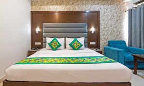 Habitación Deluxe doble | Minibar, escritorio, tabla de planchar con plancha y wifi gratis