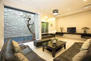 Living room - Inkuta Residence and Villa (Seminyak)