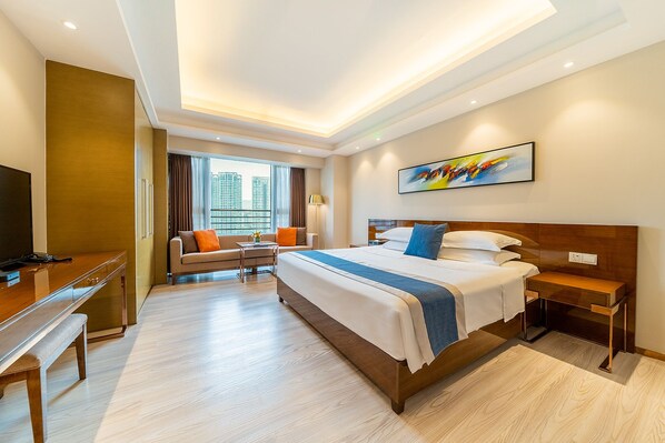 Deluxe dubbelrum | Skrivbord, mörkläggningsgardiner och gratis wi-fi