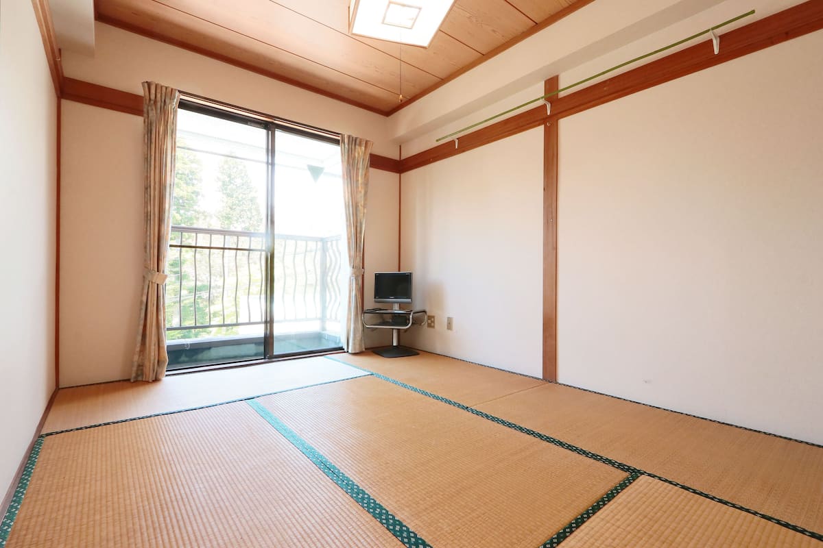 Japanese Style Room, Shared Bathroom | Free WiFi
