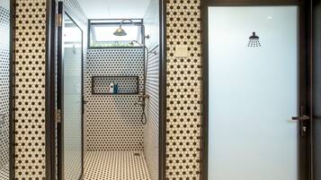 Shower, free toiletries, hair dryer, towels