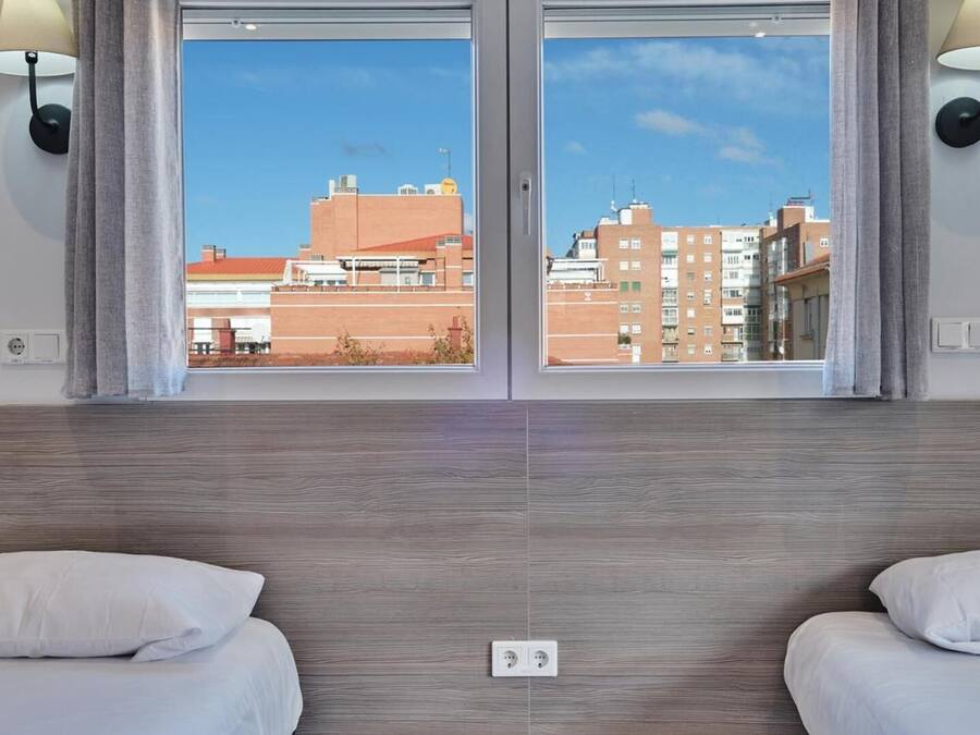 Rollaway beds, free WiFi, bed sheets