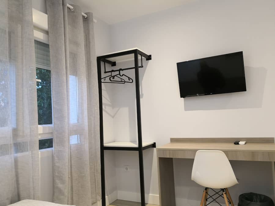 Single Room | Rollaway beds, free WiFi, bed sheets