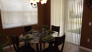 Family dining - Ov3688 - Compass Bay - 4 Bed 2.5 Baths Townhome (Kissimmee)