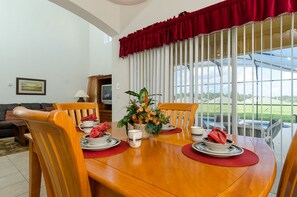 Breakfast area
