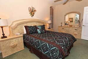 Familjevilla - balkong - trädgård | 4 sovrum, arbetsyta för laptop, strykjärn/strykbräda och wi-fi