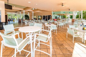 Family Villa, Private Pool, Garden Area | Shared kitchen