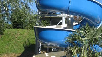 Toboggan aquatique