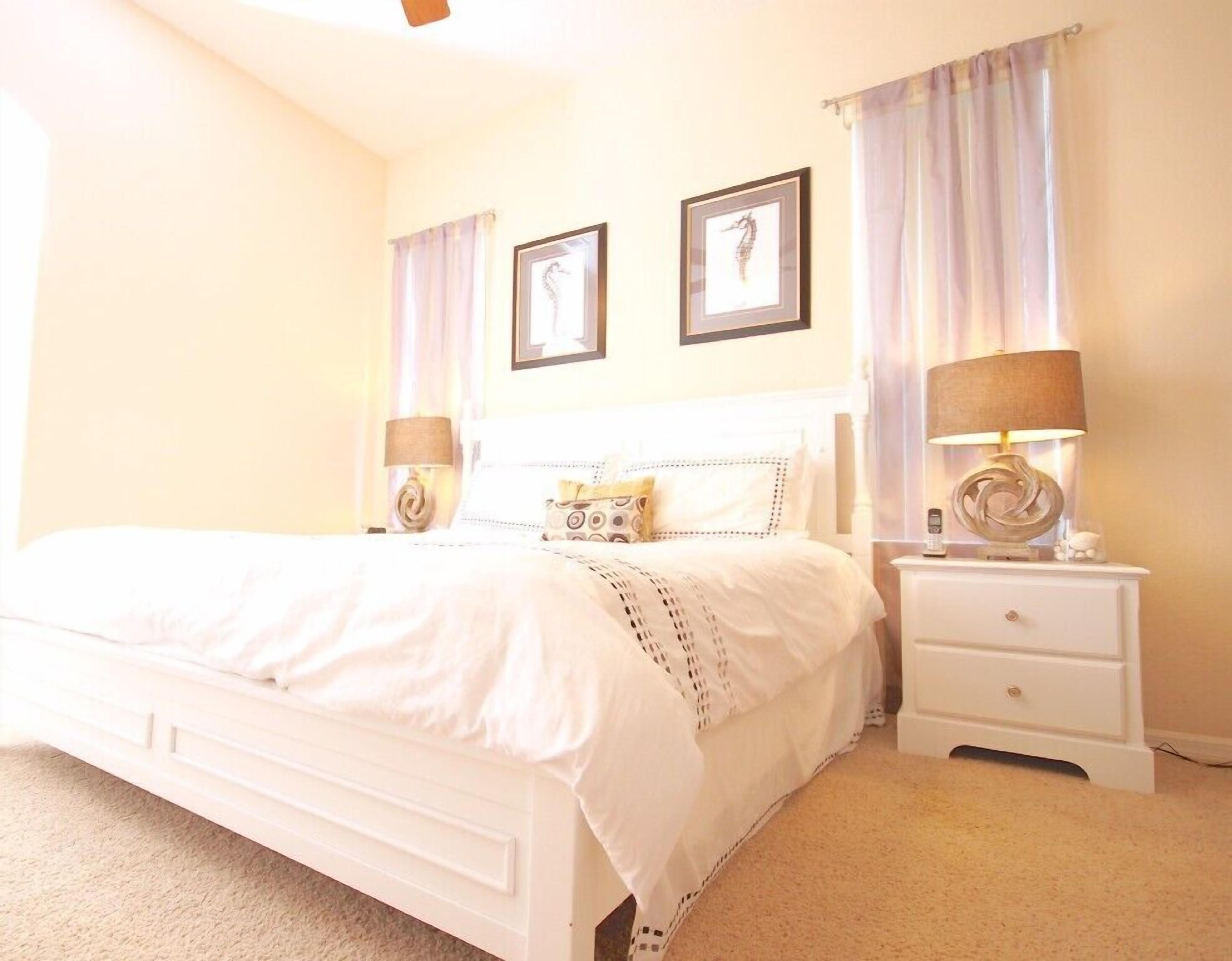 วิลล่าสำหรับครอบครัว, อ่างน้ำร้อน, ติดสวน | 5 ห้องนอน, พื้นที่ทำงานแบบใช้แล็ปท็อป, เตารีด/โต๊ะรีดผ้า, ผ้าปูที่นอน