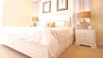 5 habitaciones y espacio para trabajar con laptop