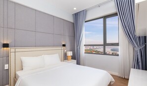 2 bedrooms, desk, iron/ironing board, free WiFi - MRT Apartment in Masteri Thao Dien (Ho Chi Minh City)