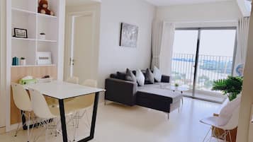 Apartamento ejecutivo, 2 habitaciones, vistas al río | Vistas del balcón