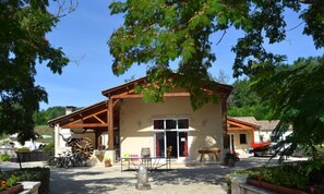 Property entrance - Moulin des Sandaux Natur'park (Saint-Andre-et-Appelles)