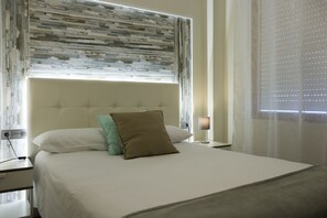 Camera con letto matrimoniale o 2 letti singoli | Wi-Fi gratuito, lenzuola, accesso in sedia a rotelle