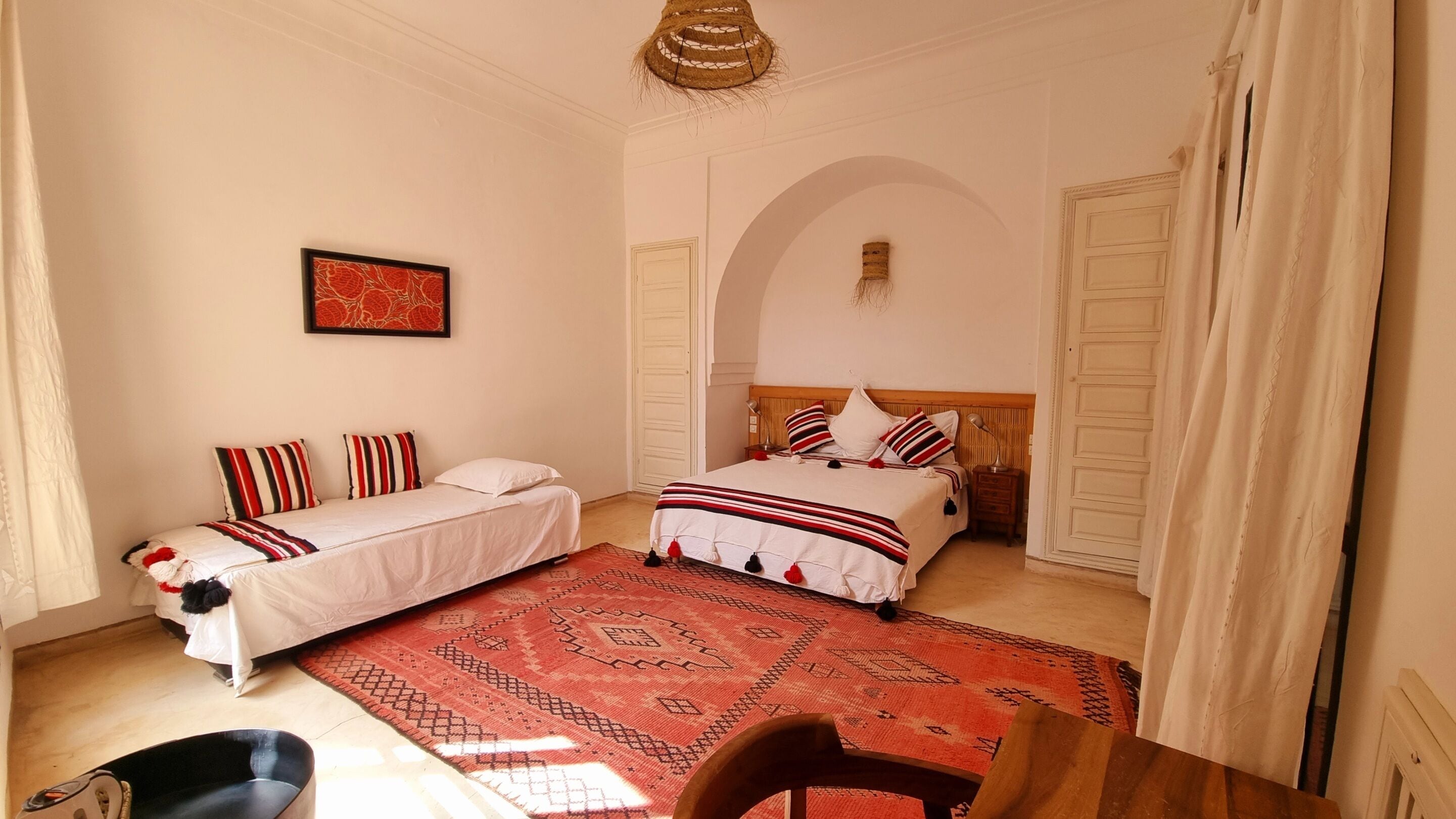 Premium bedding, in-room safe, individually decorated