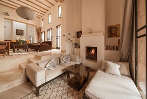 Traditional Villa, Private Bathroom, Courtyard View | Lounge