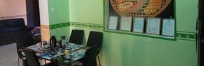 Café da manhã continental grátis todos os dias