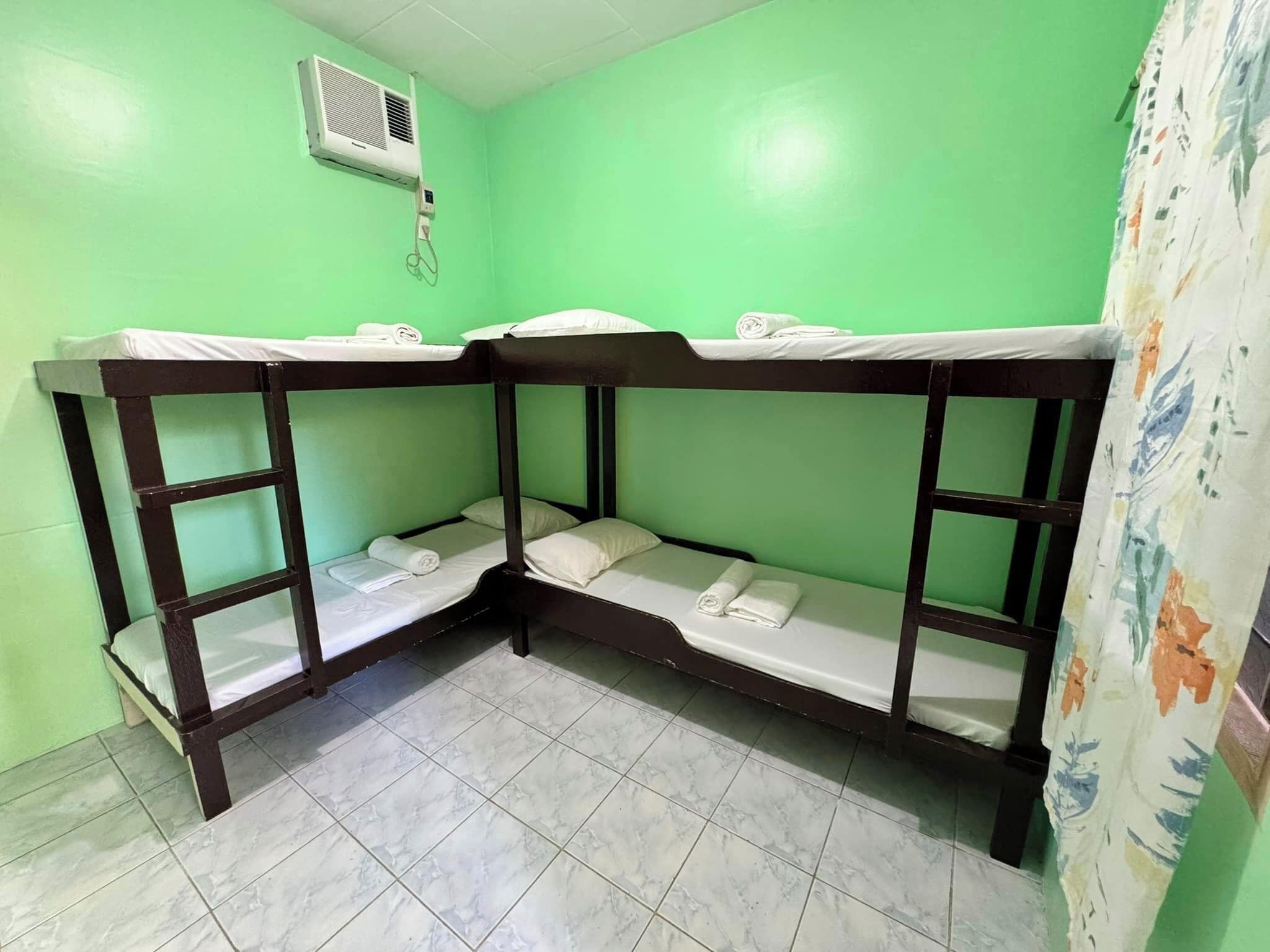 Economy Quadruple Room