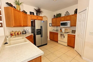 Family Villa, Hot Tub, Garden Area | Shared kitchen