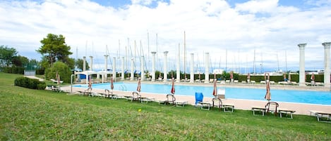 Seasonal outdoor pool