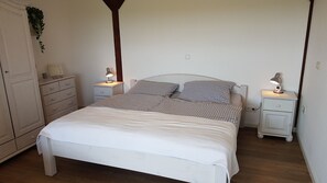 Klassiek appartement (Hooge) | Individueel gedecoreerd, individueel gemeubileerd