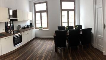 House, 2 Bedrooms | Private kitchen | Fridge, oven, dishwasher, coffee/tea maker