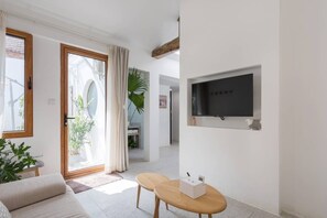 Bangalô com design assinado, várias camas, para não fumantes | Individualmente decorados, escrivaninha, cortinas blackout