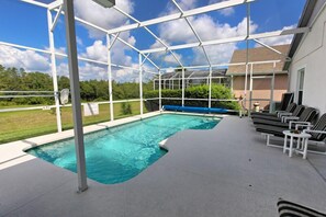 Family Villa, Private Pool, Garden Area | Outdoor pool | Seasonal outdoor pool, pool umbrellas, pool loungers - Ov3123 - Highlands Reserve - 4 Bed 3 Baths Villa (Davenport)