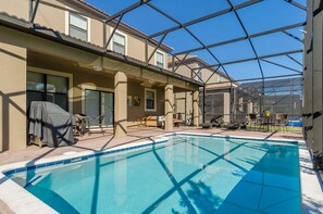 2 outdoor pools, free pool cabanas, pool umbrellas