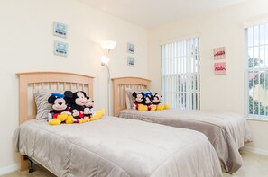 Family Villa, Balcony, Garden Area | 3 bedrooms, laptop workspace, iron/ironing board, WiFi