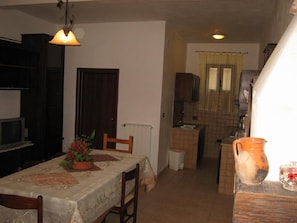 Appartement Classique, plusieurs lits, non-fumeurs | Coin cuisine privé | Grand réfrigérateur, plaque de cuisson
