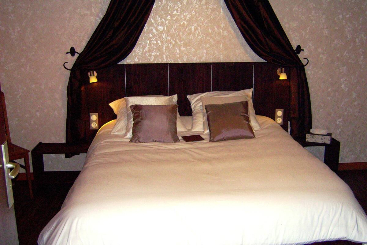 Standard Double Room (Teddy Bear)