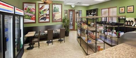 Villa familiar, piscina privada, en la zona del jardín | Café