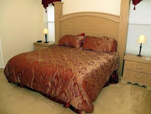 Familienvilla, Balkon, zum Garten hin | 4 Schlafzimmer, laptopgeeigneter Arbeitsplatz, Bügeleisen/Bügelbrett