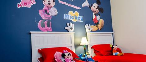 Family Townhome, Hot Tub, Garden Area | Children's theme room