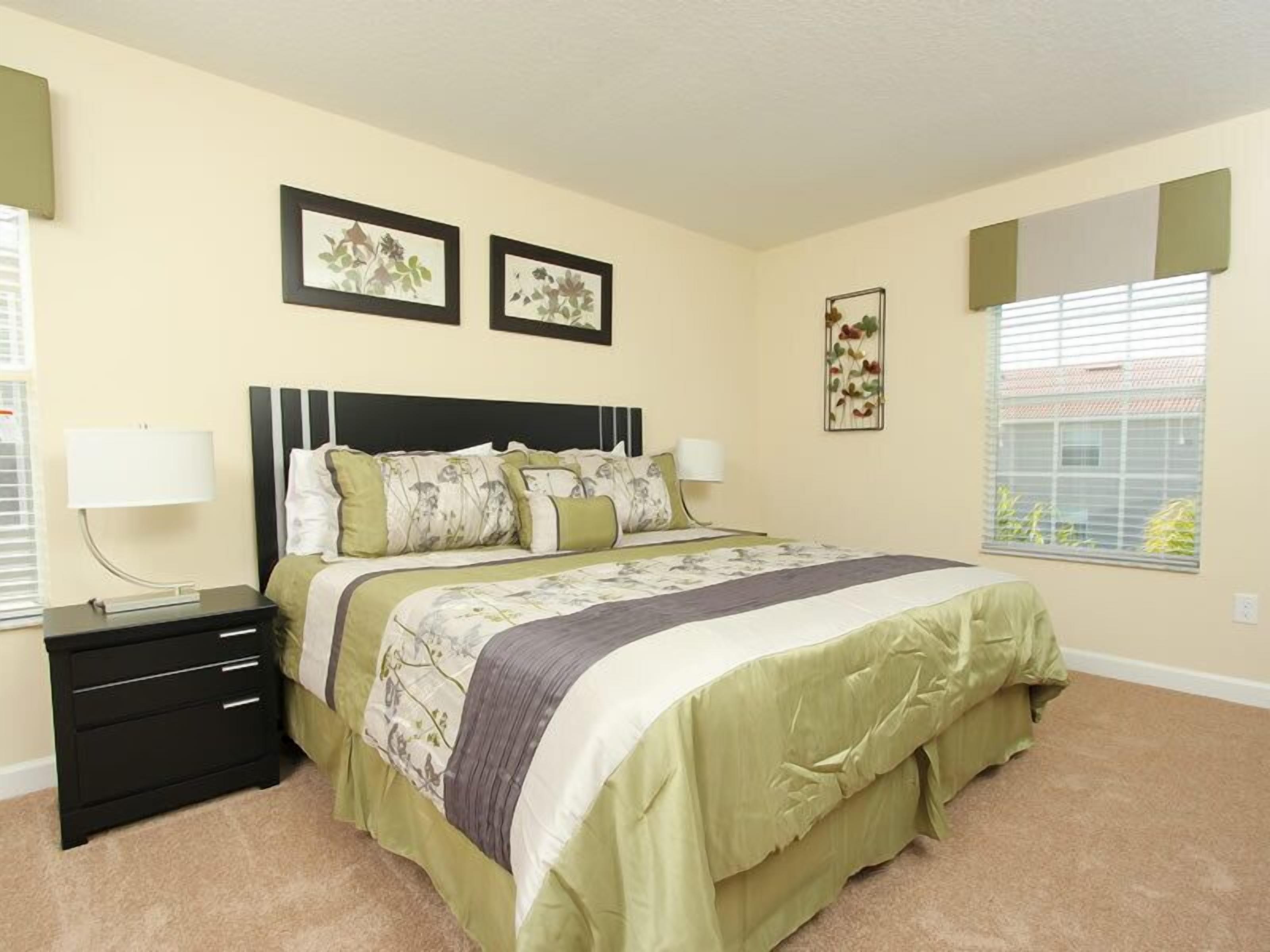 Villa familiar, bañera de hidromasaje, en la zona del jardín | 6 dormitorios y espacio para trabajar con un portátil