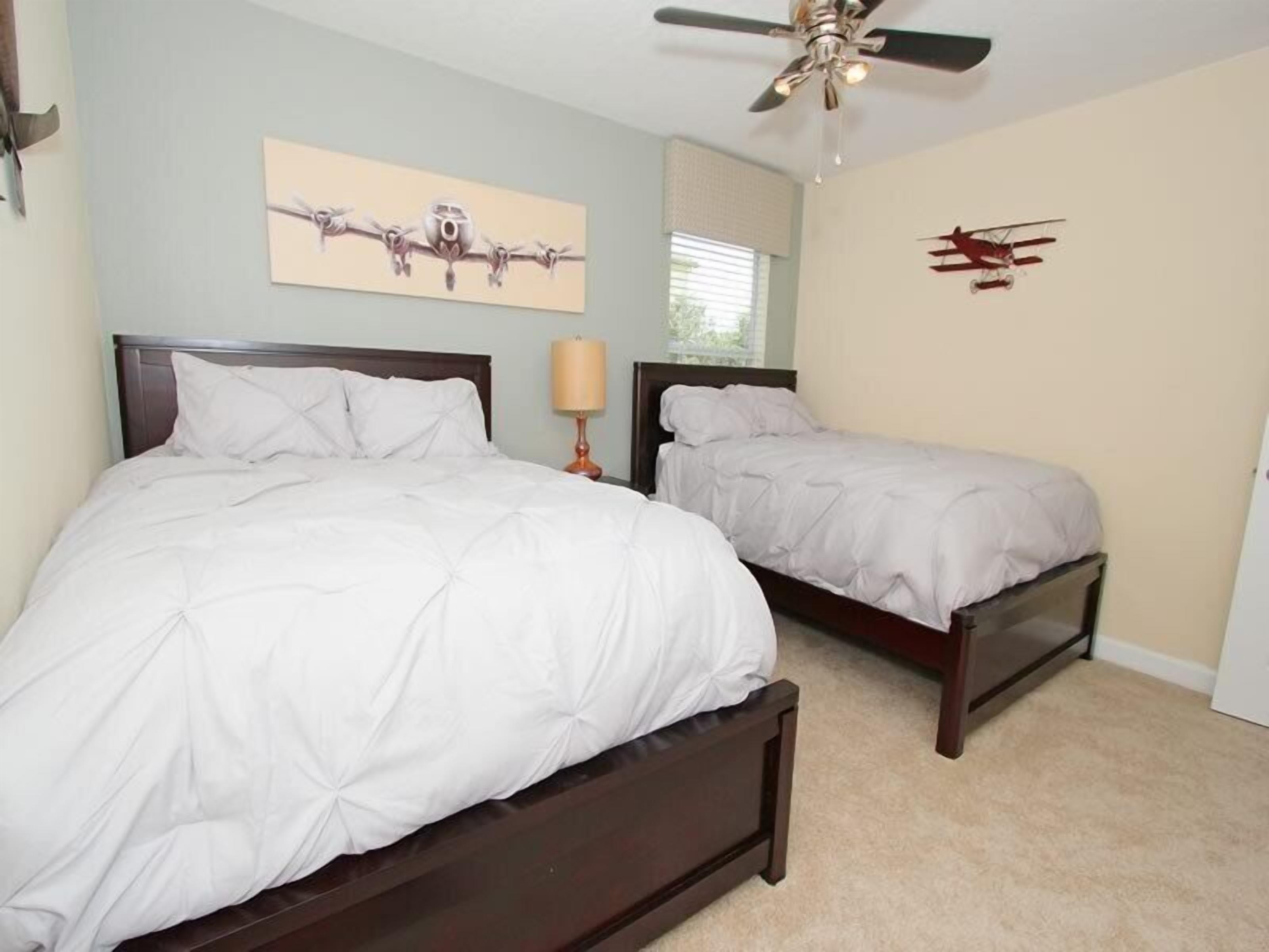 Perhehuvila, yksityinen uima-allas, puutarha-alue | 6 makuuhuonetta, silitysrauta/-lauta, Wi-Fi, vuodevaatteet