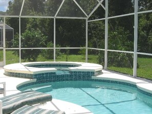 Sæsonbestemt udendørs pool, liggestole