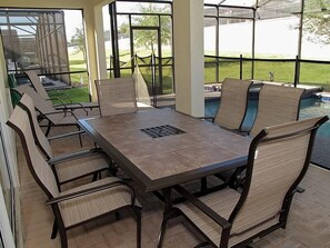 Khu ẩm thực ngoài trời