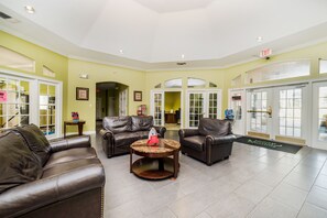Lobby lounge