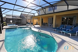 2 piscinas al aire libre, sombrillas, tumbonas