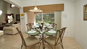 Breakfast area