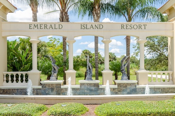 Family Villa, Multiple Bedrooms, Hot Tub, Garden Area | Fountain