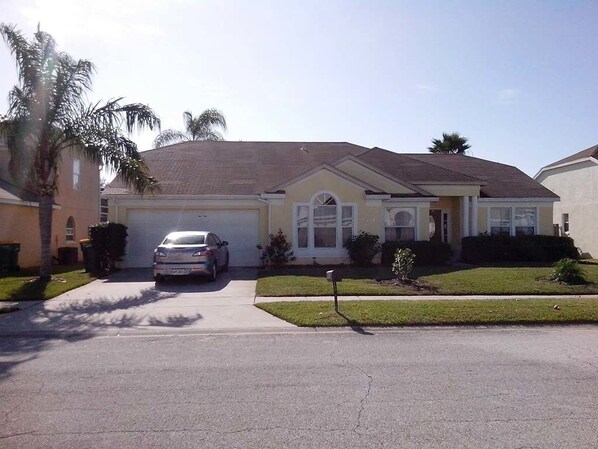 Family Villa, Private Pool, Garden Area | Front of property