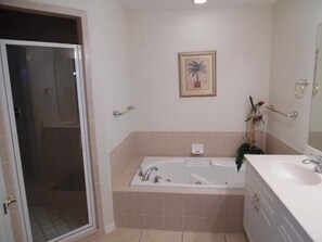 Family Villa, Private Pool, Garden Area | Jetted bathtub - Ov4069 - Vista Park - 5 Bed 4 Baths Villa (Davenport)