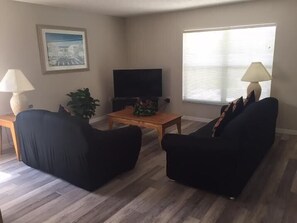 Lobby sitting area - Ov4051 - Southern Dunes - 3 Bed 2.5 Baths Villa (Haines City)