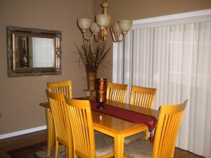 Couples’ dining