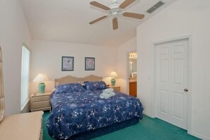 Family Townhome, Private Pool, Garden Area